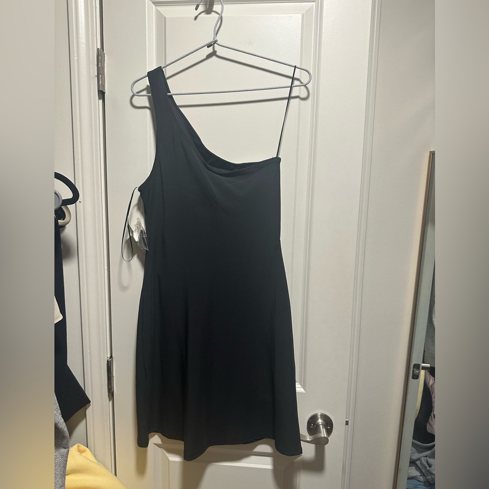 Abercrombie & Fitch Black One-Shoulder Dress